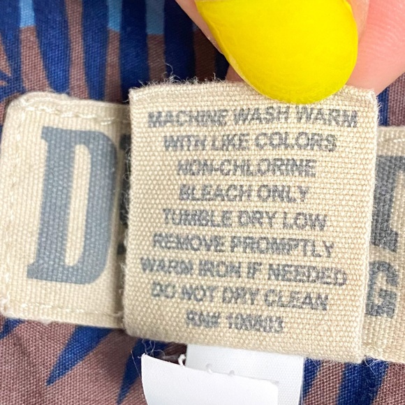 Duluth Trading Co Relaxed Fit Tropical Print Long Sleeve Button Shirt Medium - Picture 10 of 13